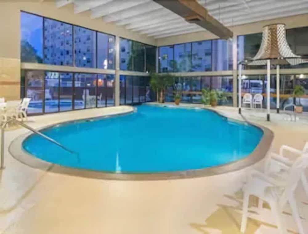 Ramada By Wyndham Paintsville Hotel & Conference Center Ngoại thất bức ảnh