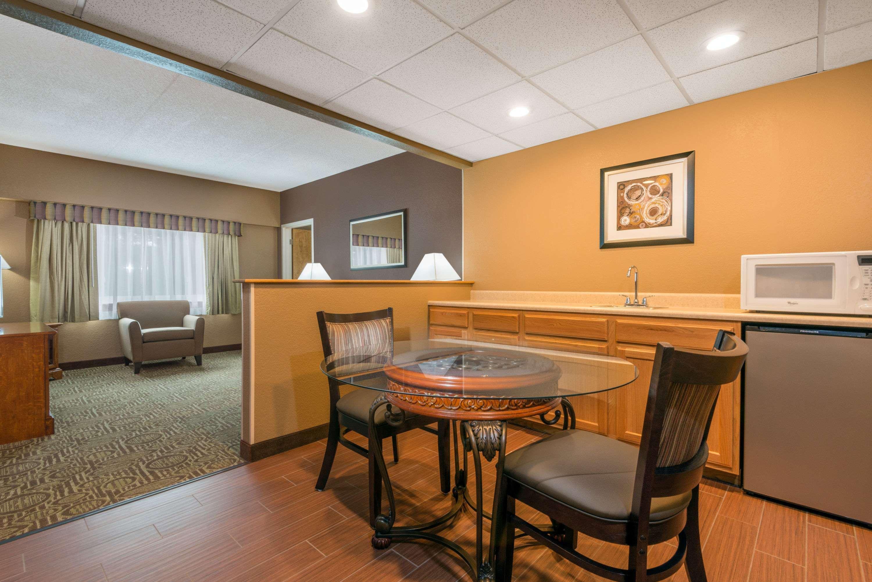 Ramada By Wyndham Paintsville Hotel & Conference Center Ngoại thất bức ảnh