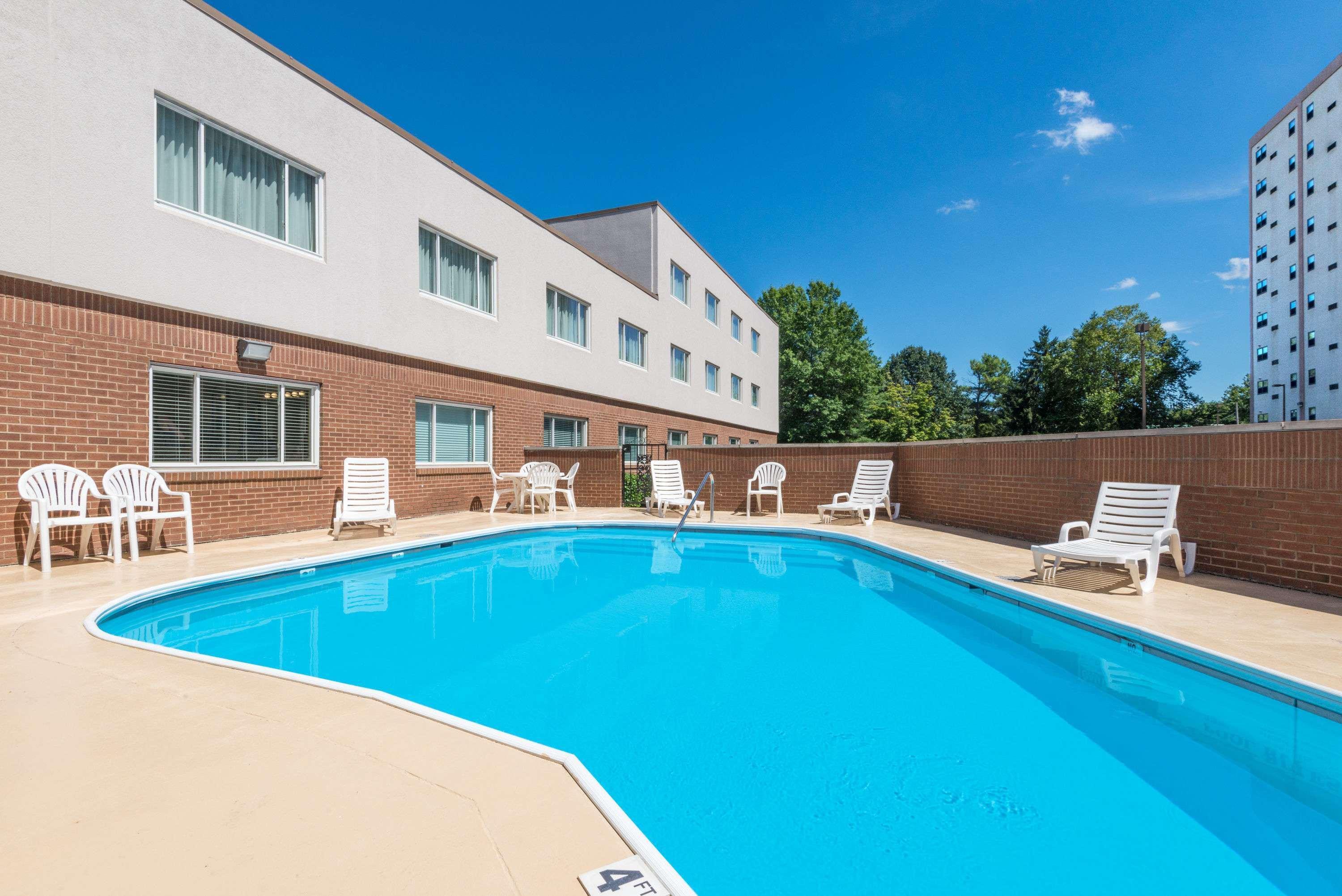 Ramada By Wyndham Paintsville Hotel & Conference Center Ngoại thất bức ảnh
